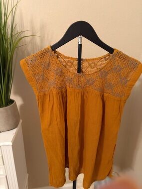 Women’s Crochet Yoke Cap Sleeve Top - Mustard